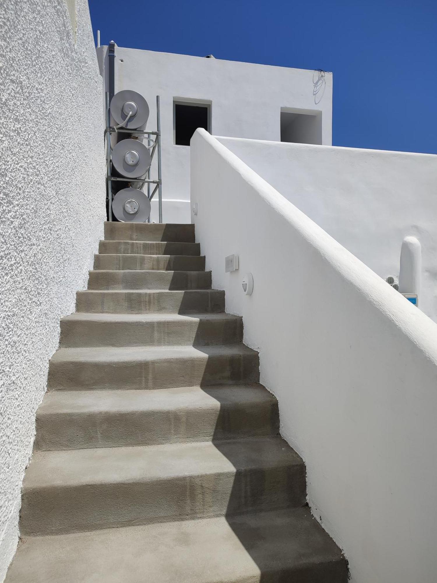 Central Santorini Serenity Rooms Fira  Exteriör bild